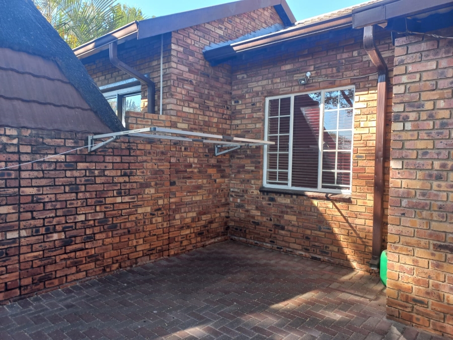 3 Bedroom Property for Sale in Safari Gardens North West